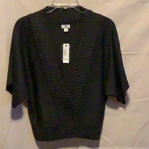 Short sleeve V neck sweater